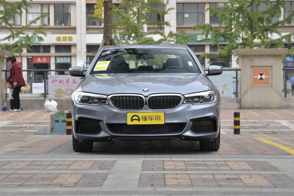 定位豪华车,定位中型豪华suv