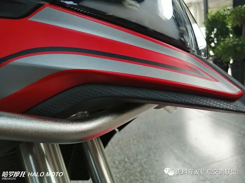 voge无极500r和豪爵铃木gsx250r,隆鑫voge大单缸