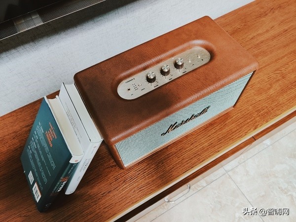 经典与新科技的融合：MarshallStanmoreII智能蓝牙音箱使用体验