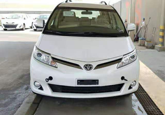 十几年不怎么改款,却依旧耐看2019款丰田大霸王普瑞维亚