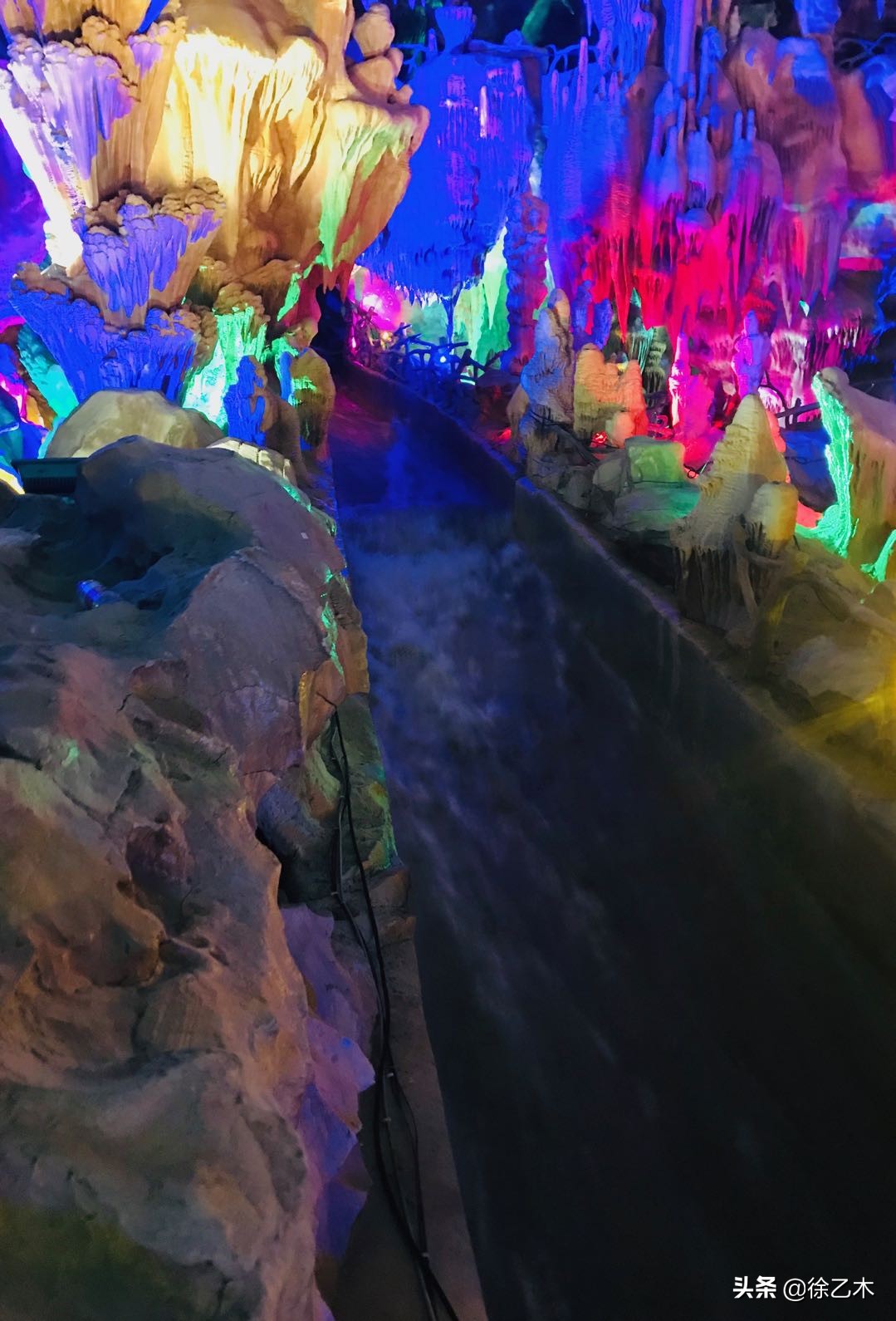 成都溶洞漂流旅游攻略,初秋成都适合游玩地方