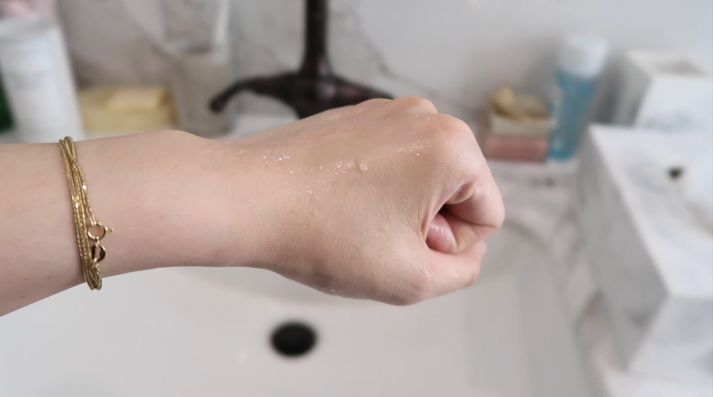 夏日控油持久不暗沉粉底液,dw粉底液1w0全脸试色