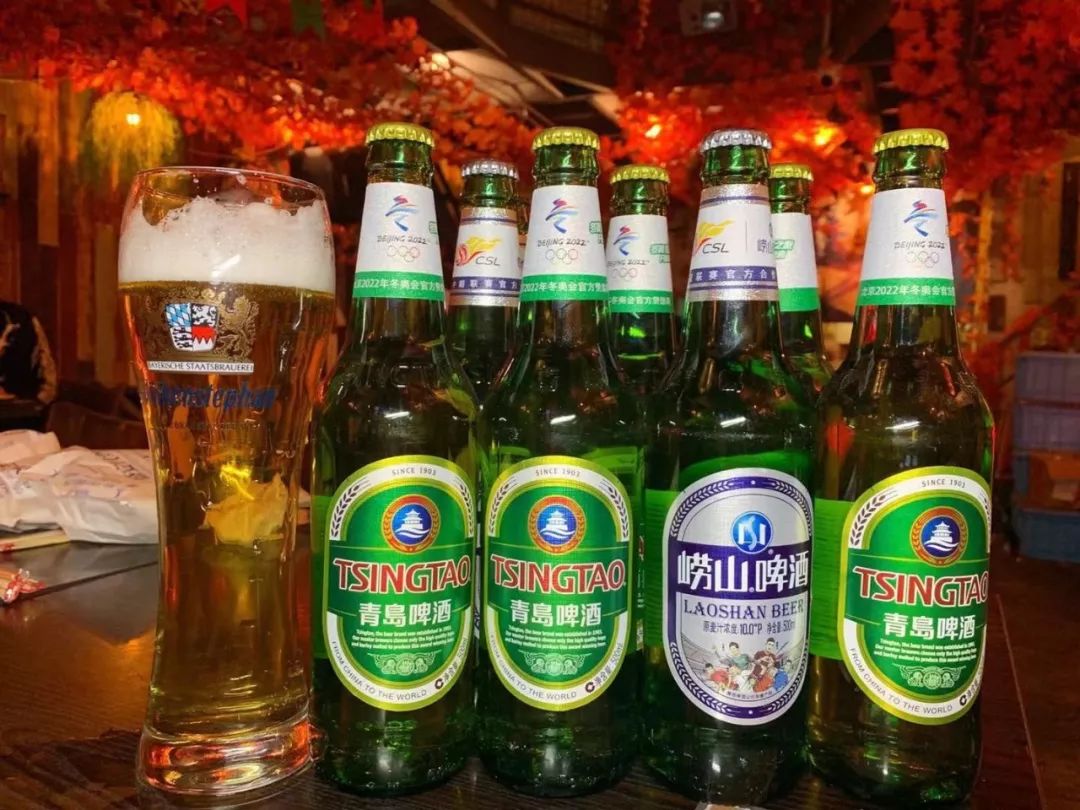 长春这家音乐串吧大块肉按斤称,崂山一元一瓶,青岛喝一箱送一箱