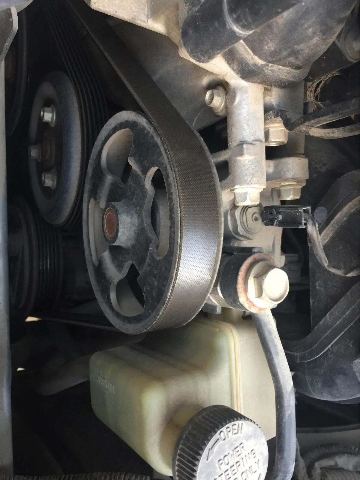 汽车启动发动机轰轰响什么原因,汽车发动机启动响声嗡嗡然后熄火