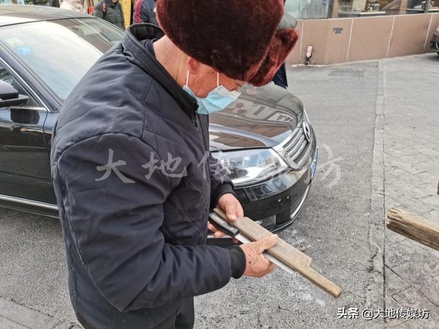 磨剪刀的老手艺人,磨剪子老人