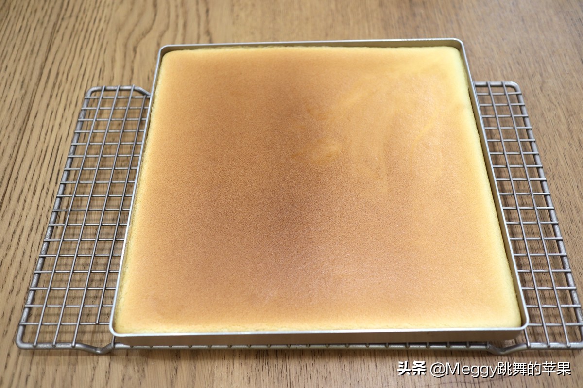 蛋糕卷不塌陷的方法,蛋糕卷怎样不开裂