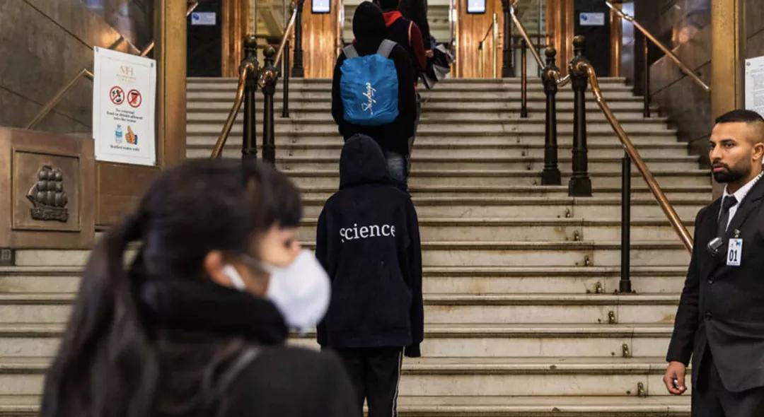 只涨不跌的澳洲大学开始退学费了?专门给海外留学生