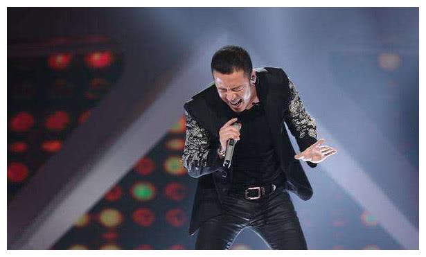 35岁杨坤现状,杨坤落魄到工地唱歌