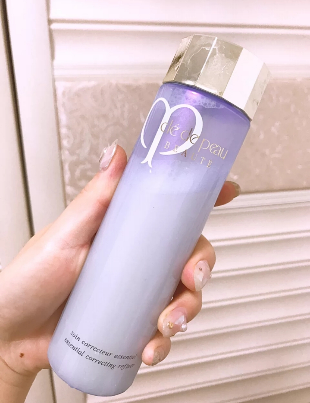 推荐几款能美白提亮肤色的爽肤水,美白补水保湿提亮爽肤水