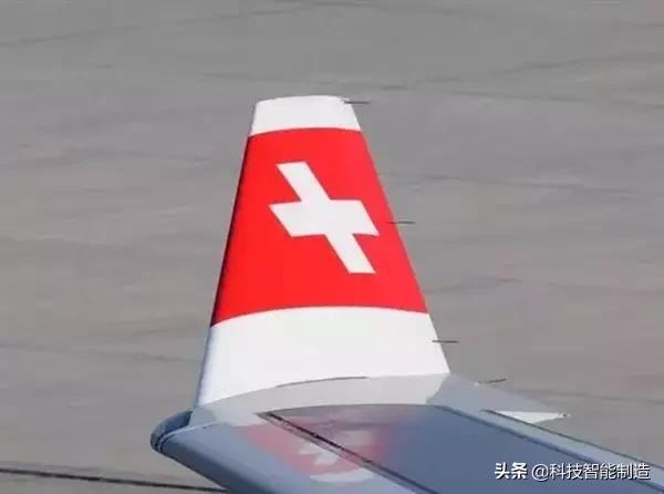 客机的机翼为什么那么长,民航飞机机翼为什么是在下方