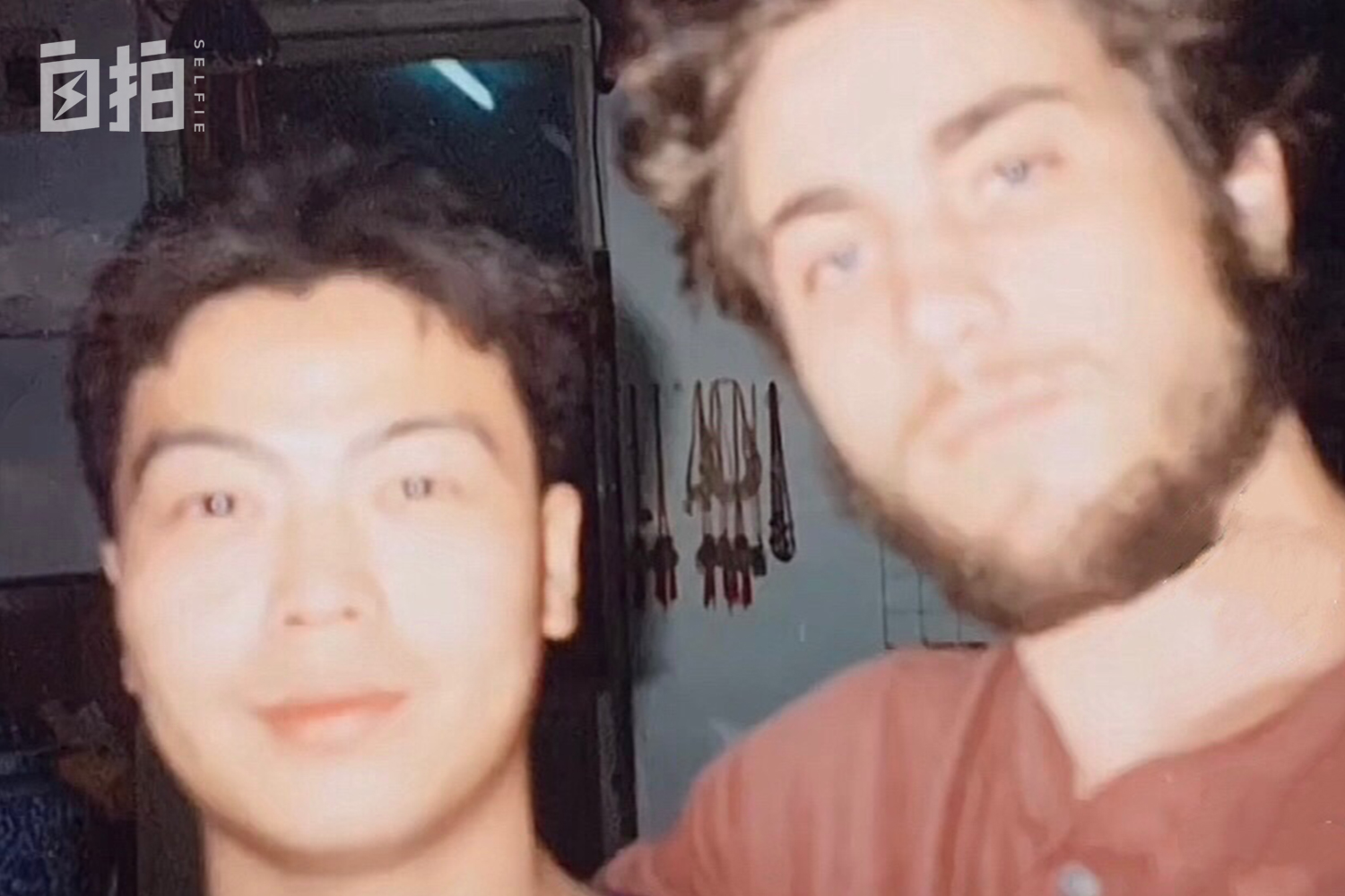 我叫曹操,美国人,娶北京姑娘、学中国文化,现在变成了北京大爷