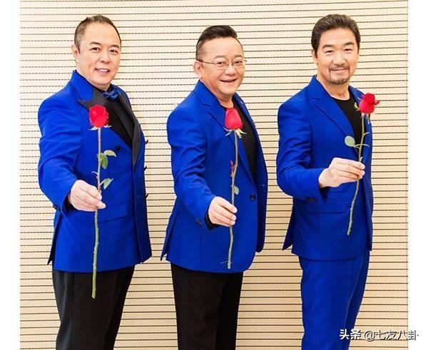 王刚三婚娶小20岁娇妻,老来得子儿孙同岁,72岁仍奔波自找罪受?