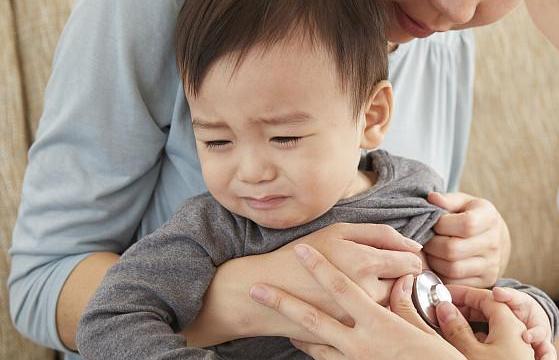 宝宝胀气排气做法,宝宝胀气的处理方法排气操