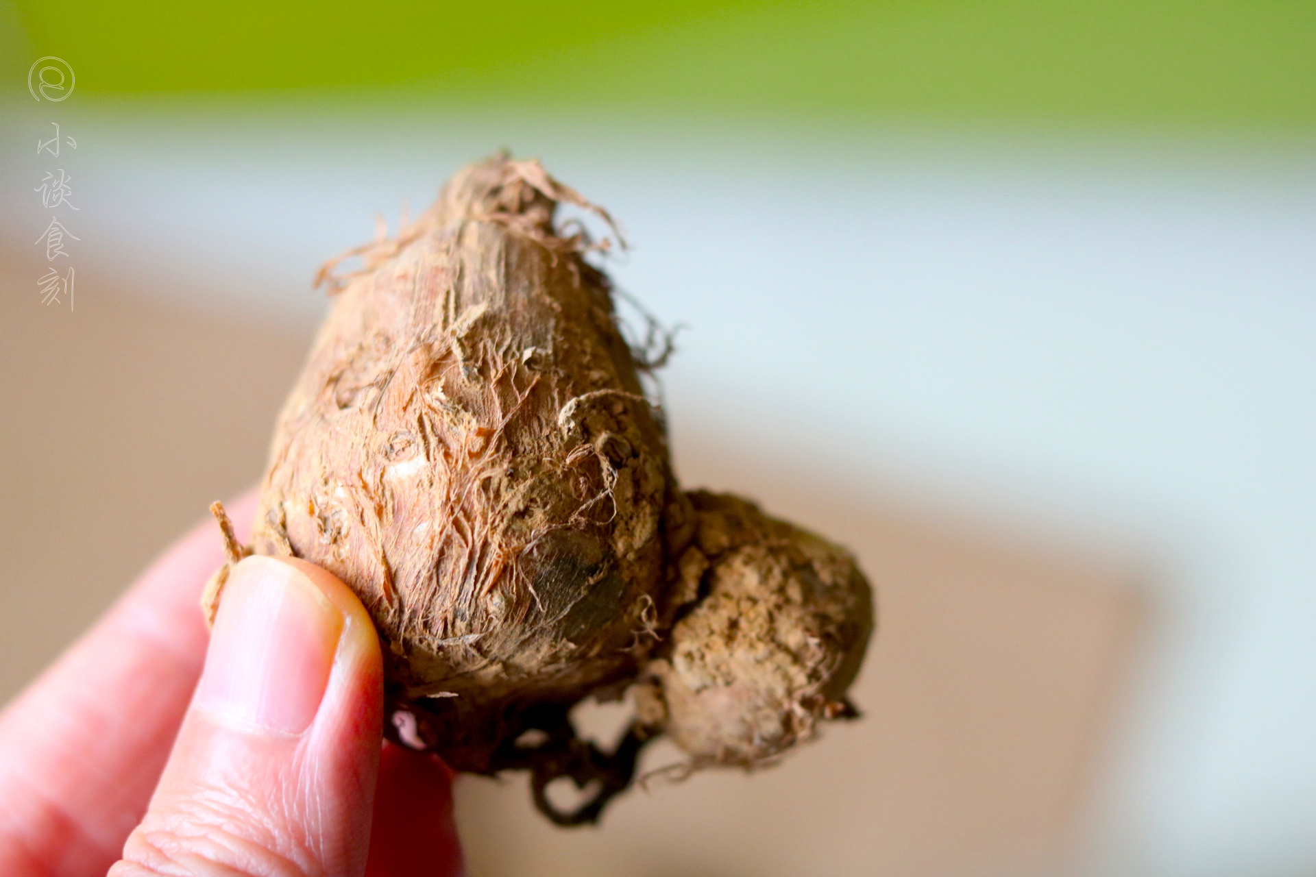买芋头怎样挑好,挑选芋头是要重一点还是轻一点