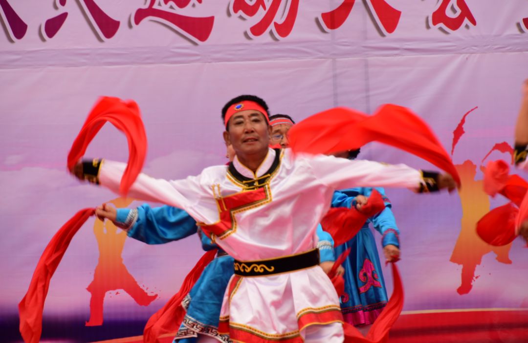 蒙古舞绕肩踮脚,被称为蒙古族舞蹈活化石的安代舞