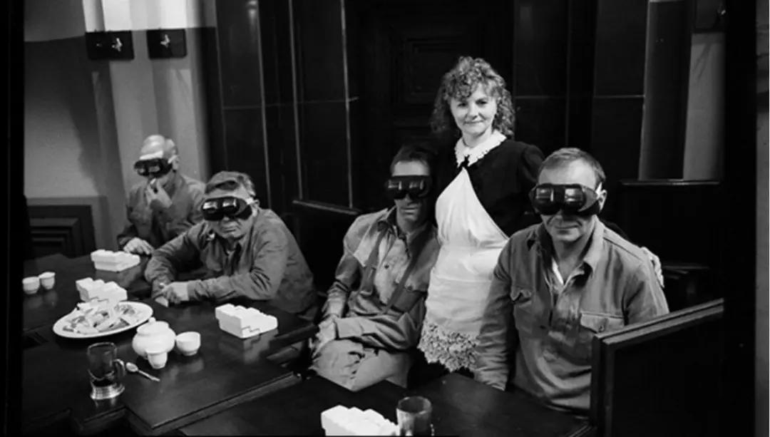 它是改变影史的神作,还是惨无人道的*行暴**?