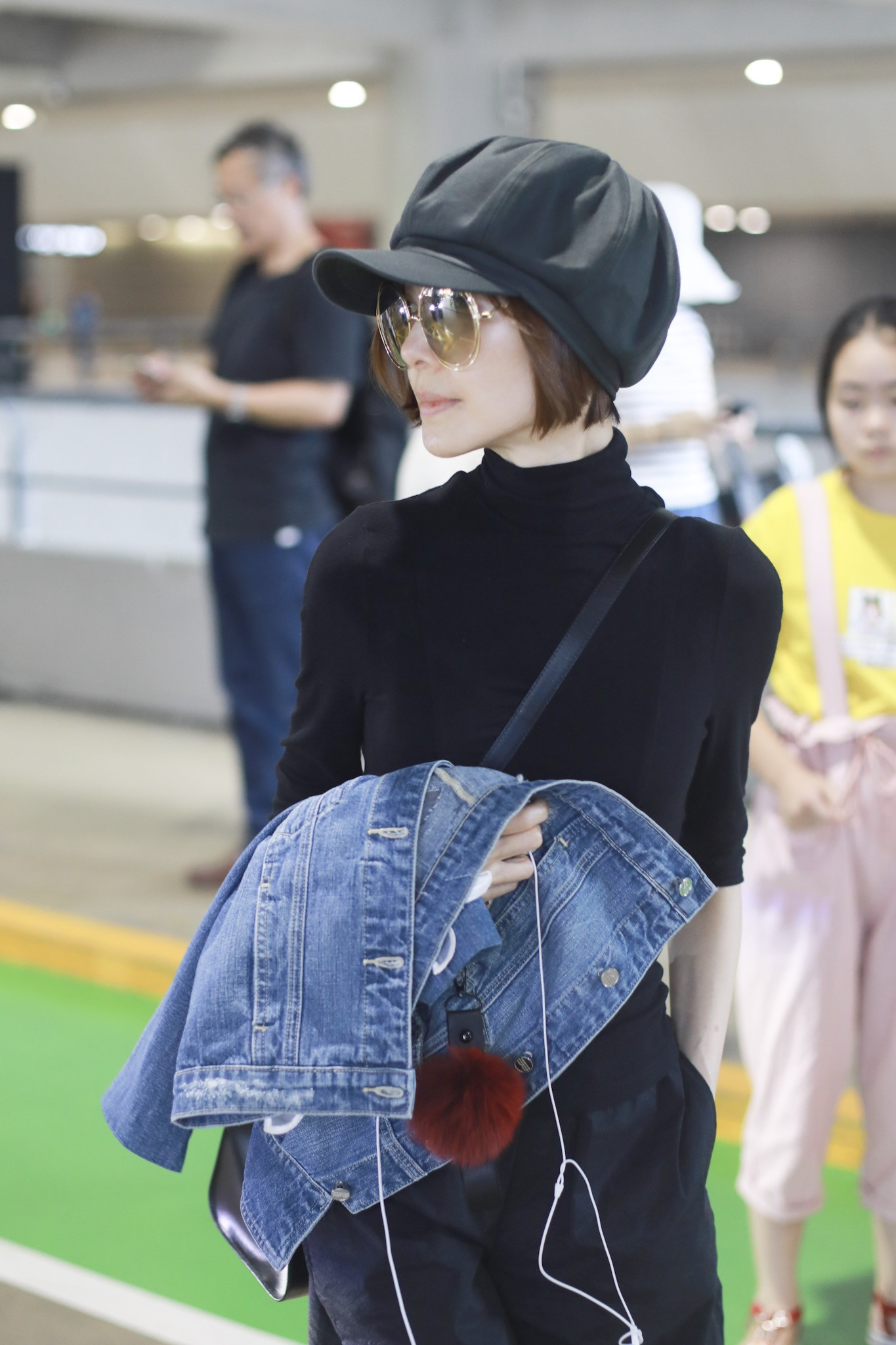 49岁鲁豫瘦得像老人,47岁鲁豫现身机场骨瘦如柴