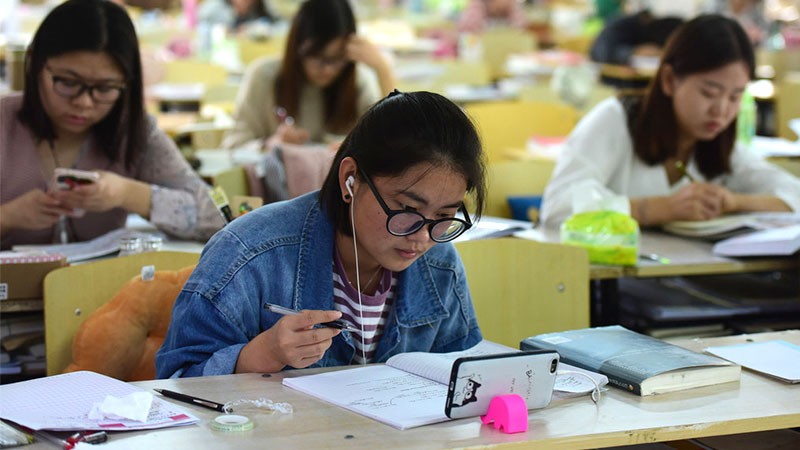 新东方转型后的现状,新东方濒临倒闭的时候是怎么做的