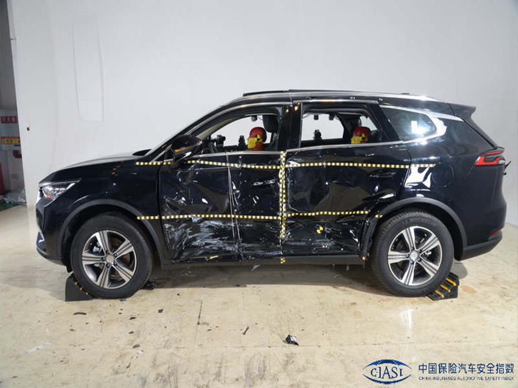 最安全的预警车,汽车安全最好的是哪款车