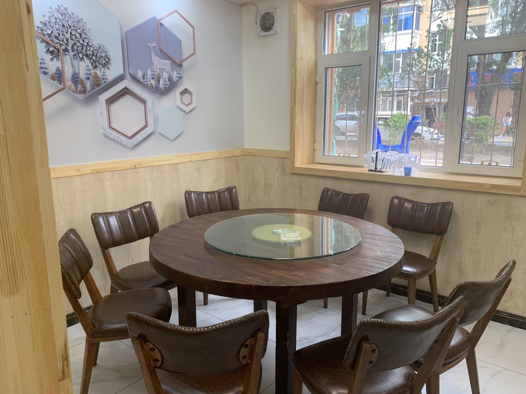 长春汽车厂美食肥肠,长春老胖熏酱猪手