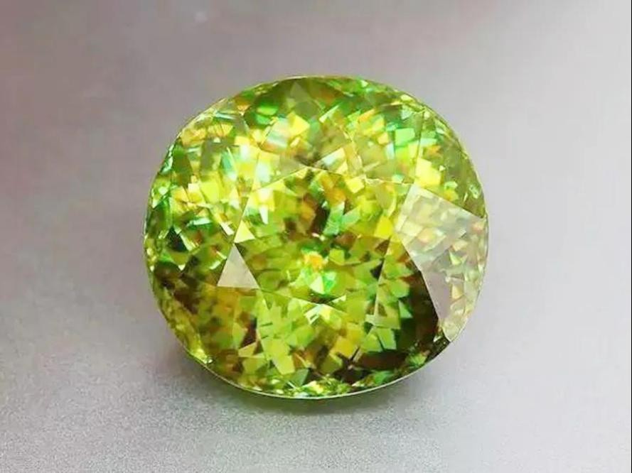 喜欢绿色的宝石,喜欢绿色的宝石的人