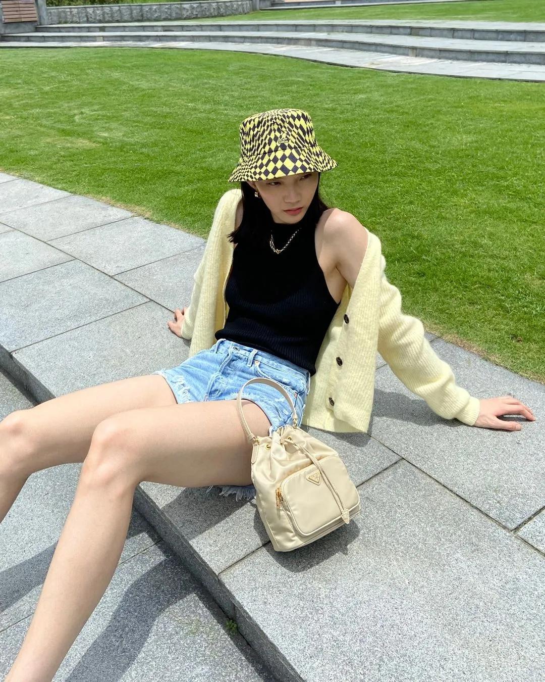 明星同款针织衫日常穿搭,秋天衣服推荐女毛衣