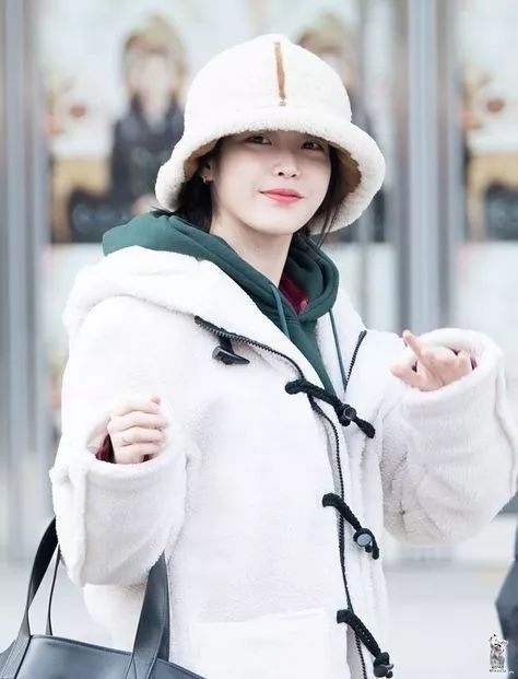 周冬雨少年的你演技混剪,少年的你周冬雨真剪头吗