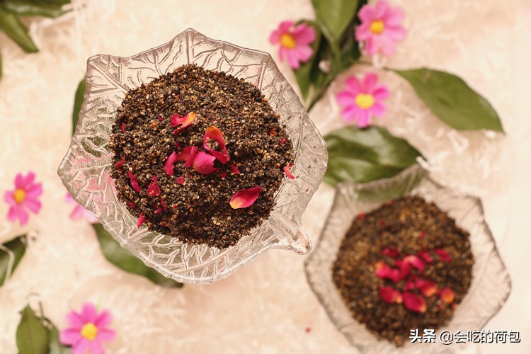 吃黑芝麻好处多，教你懒人做法，做一次吃半个月，随吃随取真省事