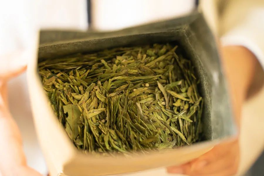 被薇娅直播间榨干零食预算后,写出了这篇测评报告(上)