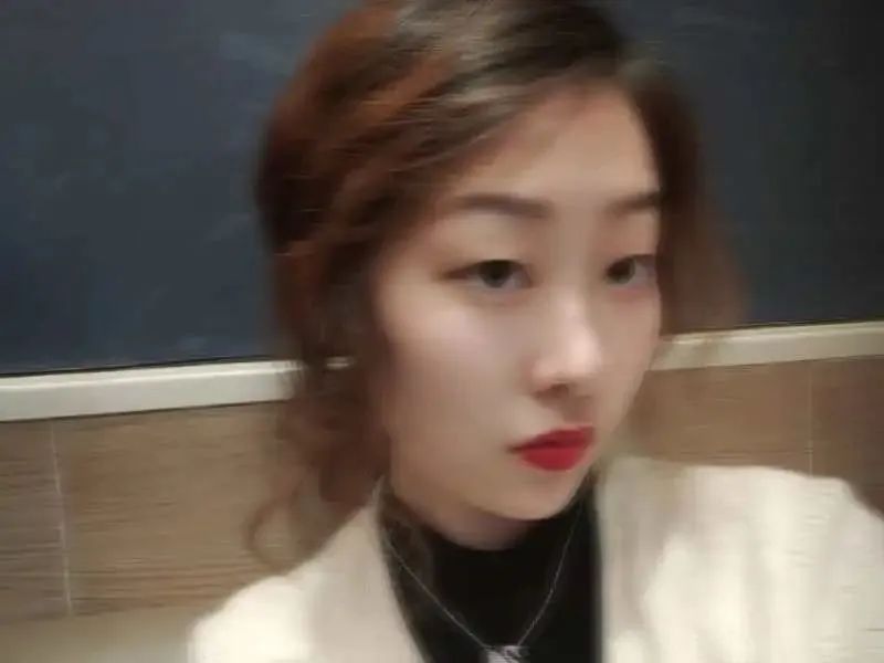 等摘下口罩那天，她们说必须！马上！立刻抹上这支口红！