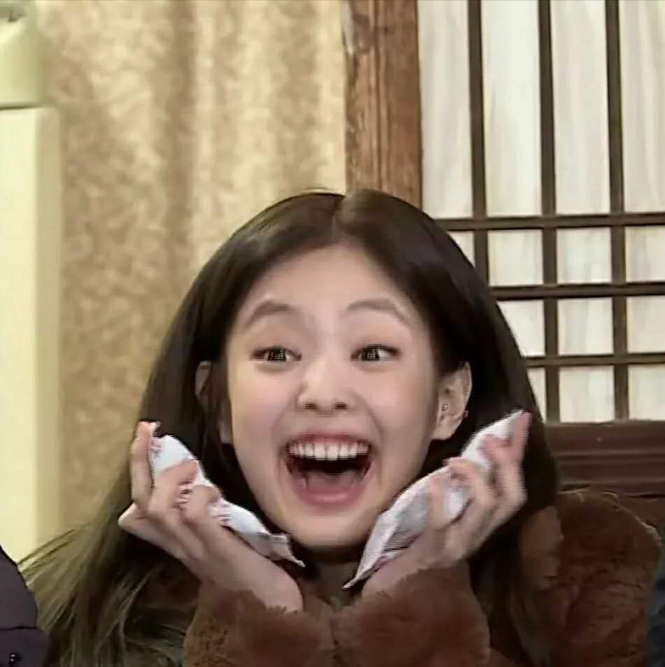 jennie六大女刊满贯,jennie韩国唯一女艺人杂志大满贯