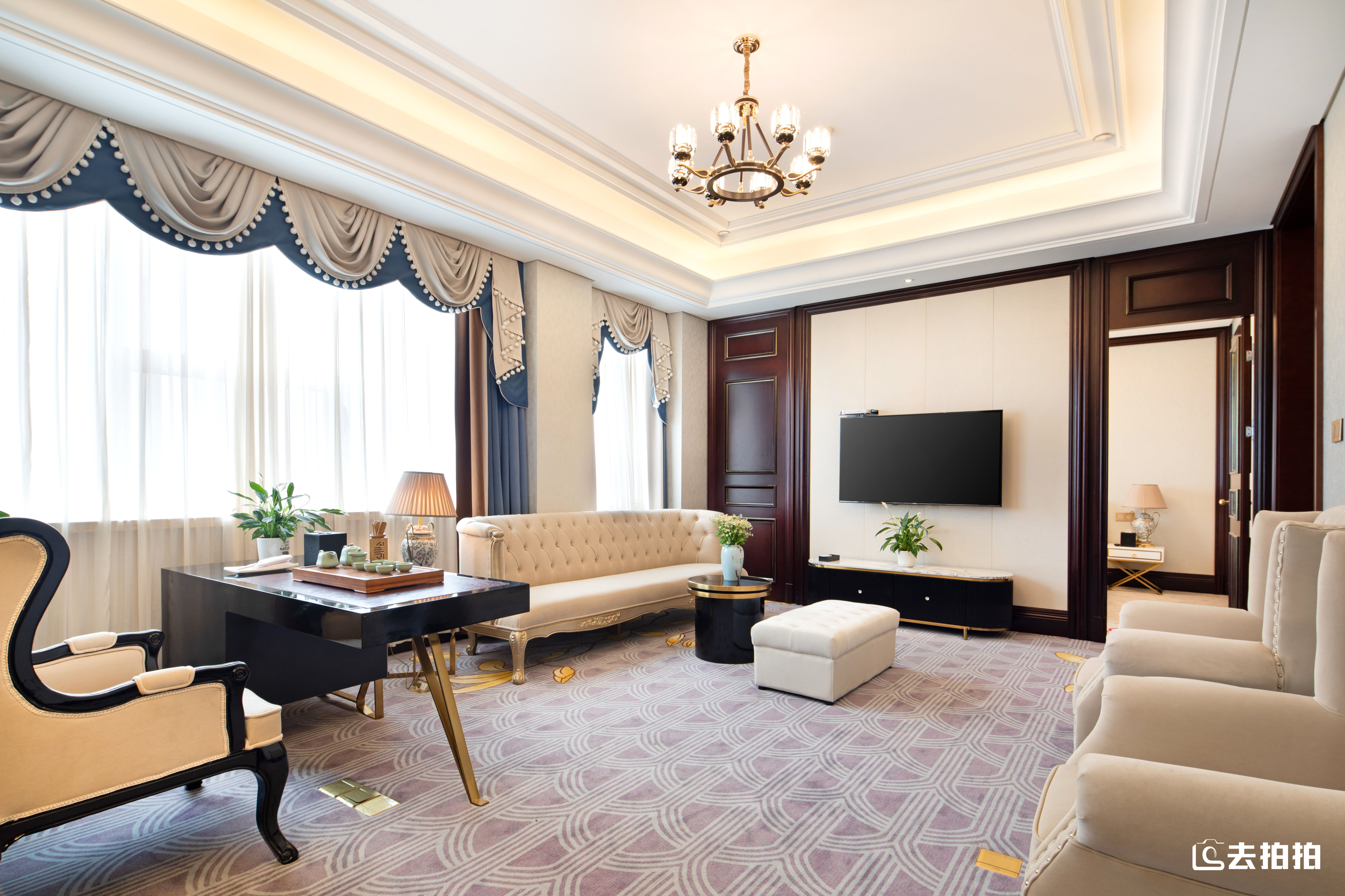 去拍拍蓝海酒店l做一片有温度的“蓝海”