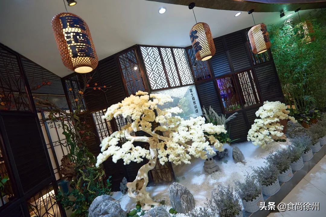 徐州张柏芝一秒到日本?其实正在吃日料,和服免费穿,过足cos瘾