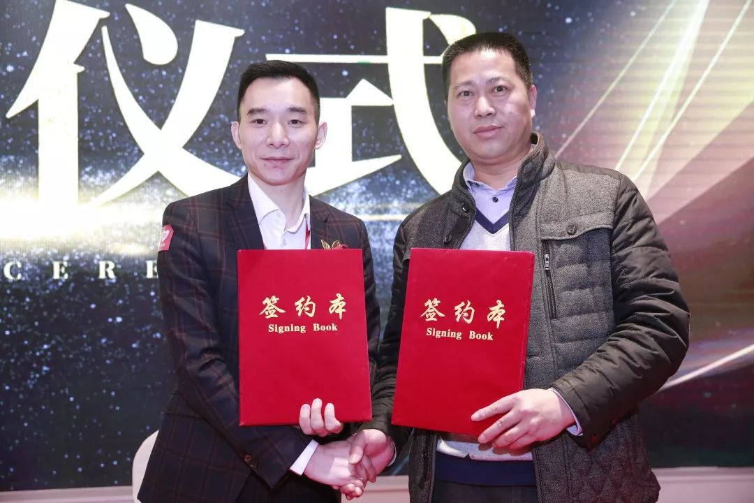 电商江湖打破沉寂：“新物种”爱拍拍隆重发布“竞拍”功能