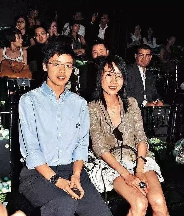 袁洁莹为何息影,袁洁莹巅峰时的美貌