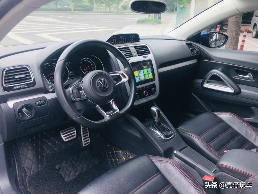 大众小钢炮尚酷启动视频,全新款大众尚酷惊艳亮相了