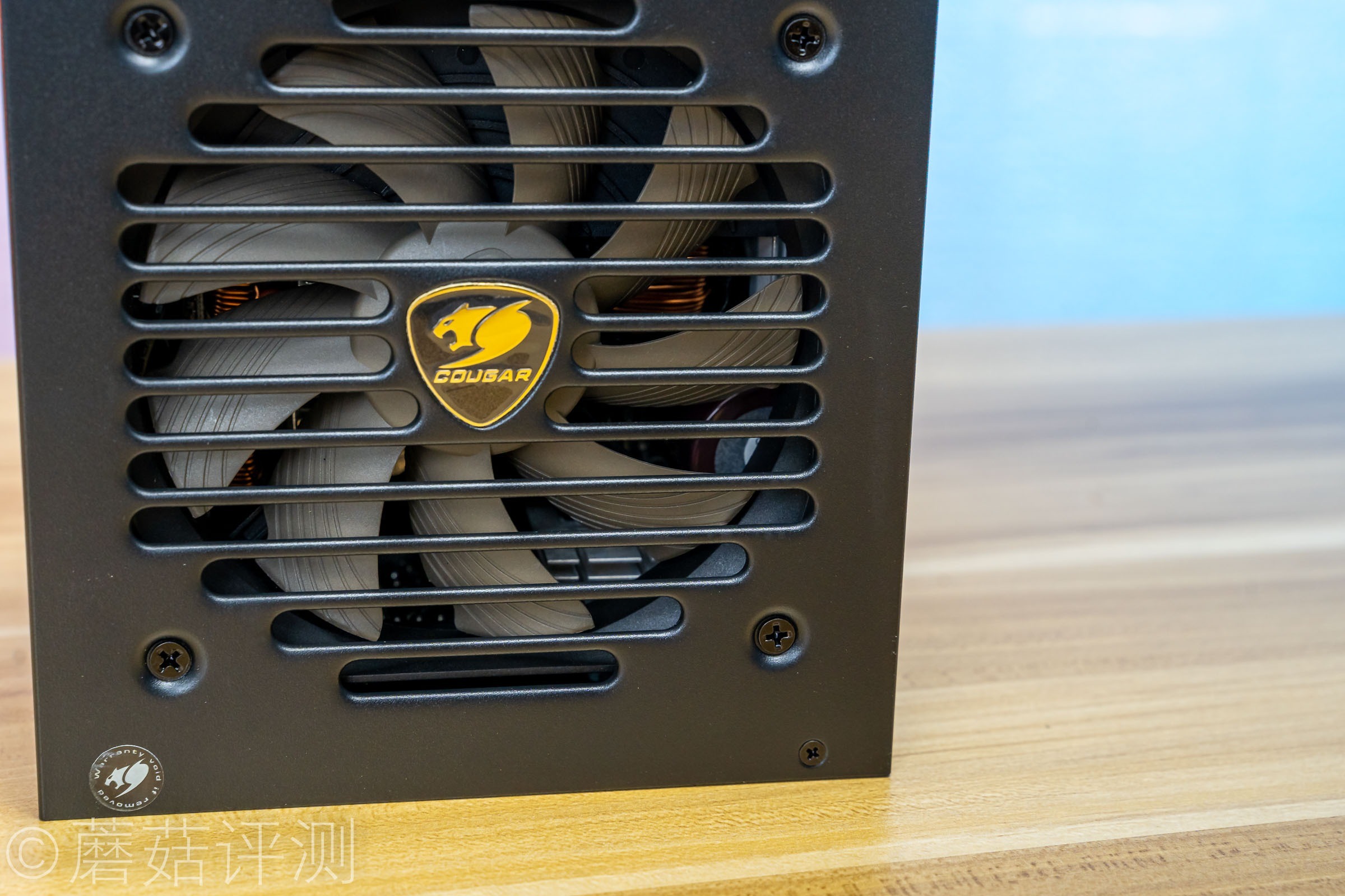 骨伽gex750w金牌全模组,骨伽gex650电源和安钛克哪个好