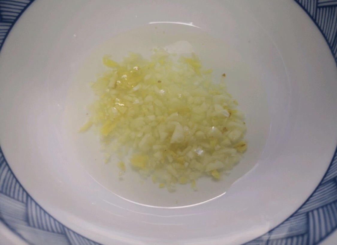 豌豆凉粉怎么拌着吃,豌豆凉粉怎么做又滑又好吃