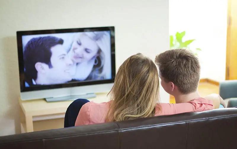 智能电视机老是死机怎么回事,智能电视死机是什么原因