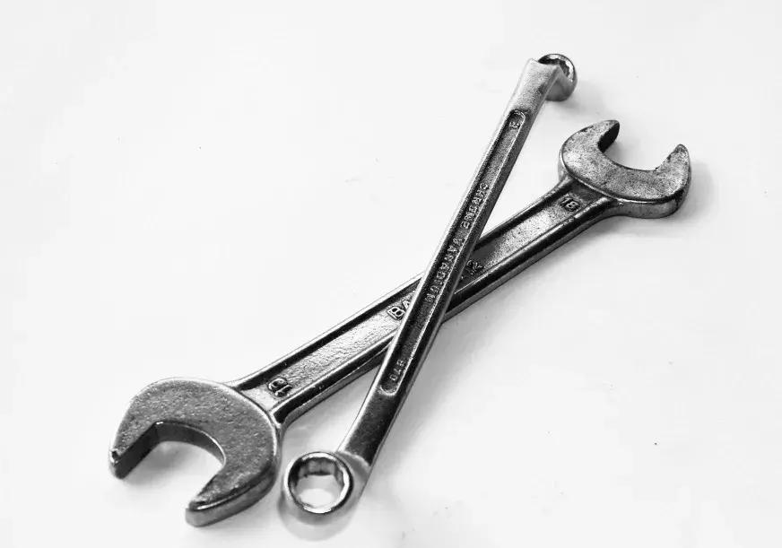 车轮胎怎么卸下来视频,电动车后轮轮胎的正确拆装视频