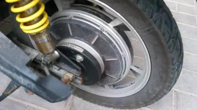 购买电动车要谨慎，教您怎样辨别假冒拼装翻新电动车