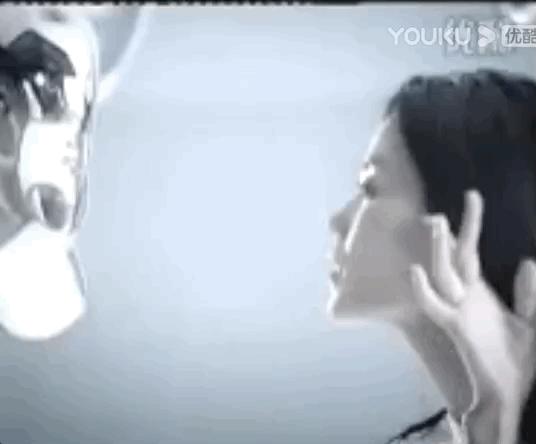 王菲广告大赏完整版,发几张王菲在90年代初做的广告