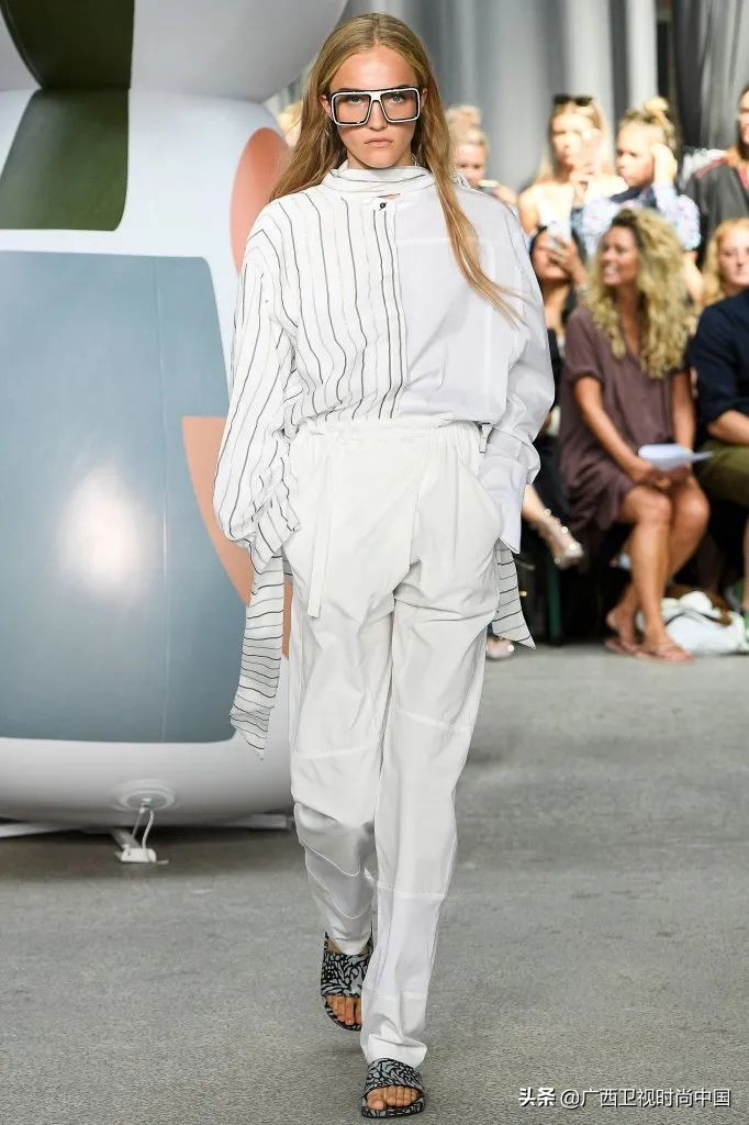 穿搭高级感冷淡风职场,冷酷风穿搭职场