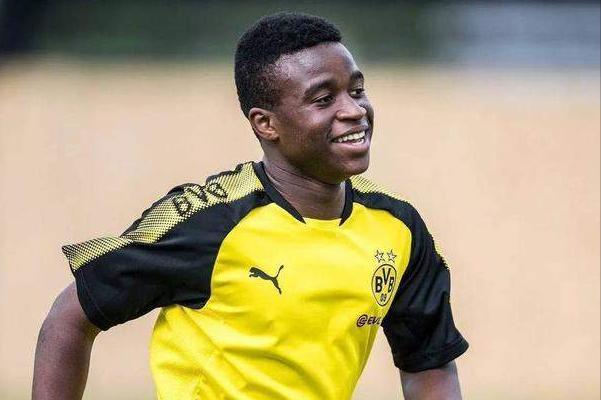 16岁足球天才穆科科,德国足球新星穆科科现状