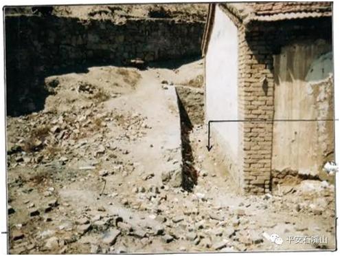 你们警察抓错人会道歉吗,你们抓错人了图片