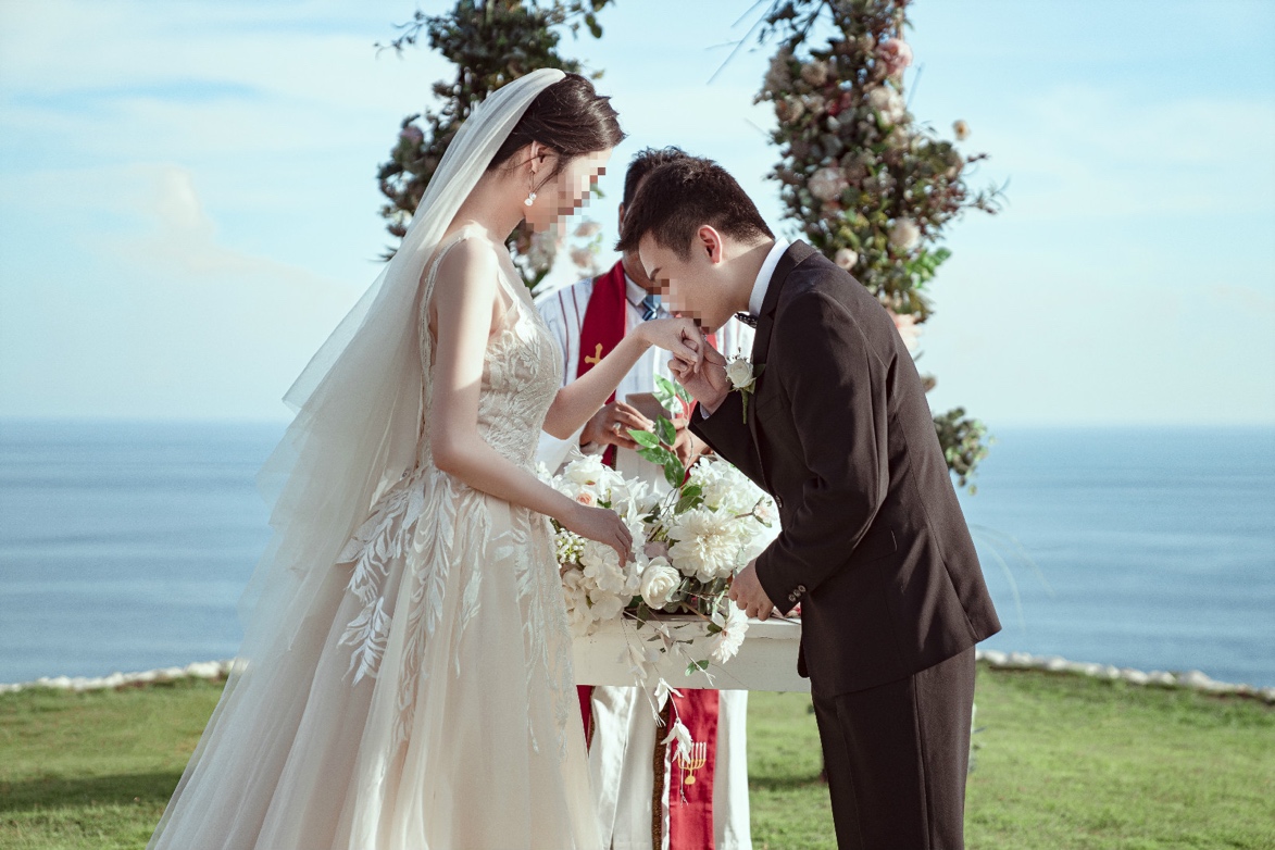 如何办个简单小型的婚礼,如何办一场只有俩人的婚礼