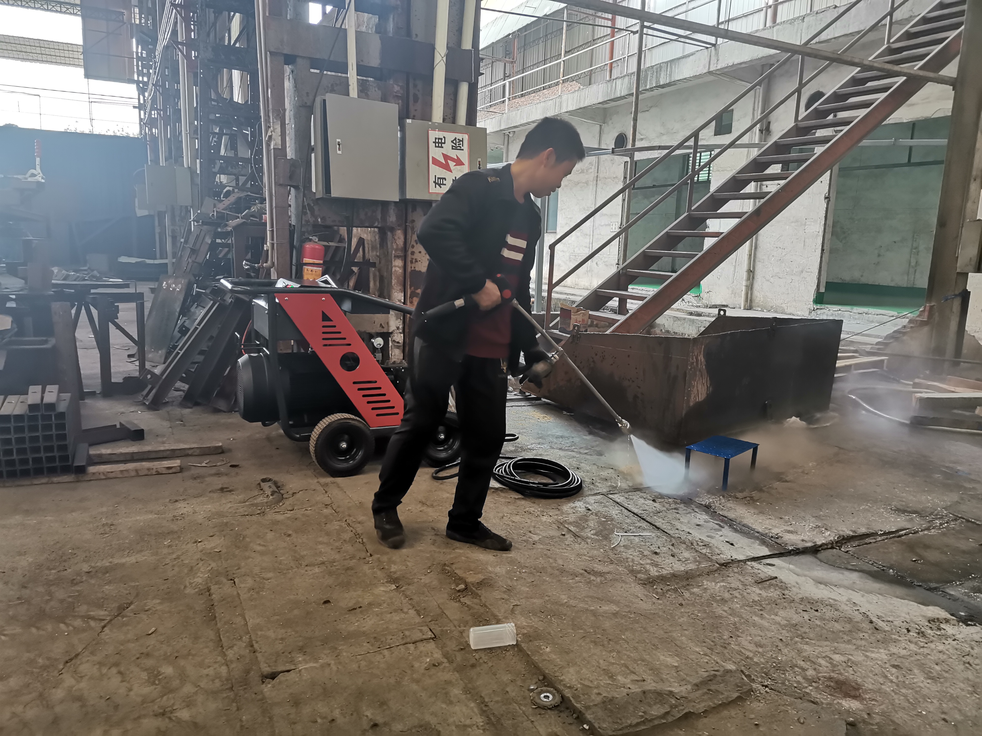 小固哥高压清洗机的使用方法,锂电高压洗车机怎么使用