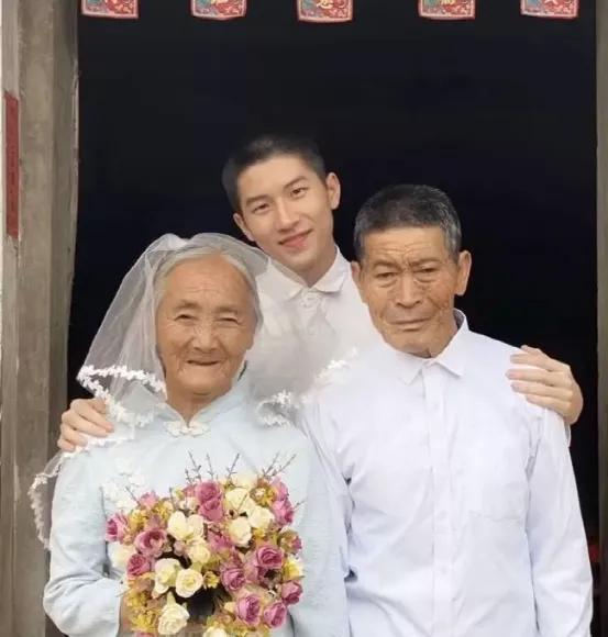 赖家益返乡教书追寻育人梦,赖家益到大学教书的感悟