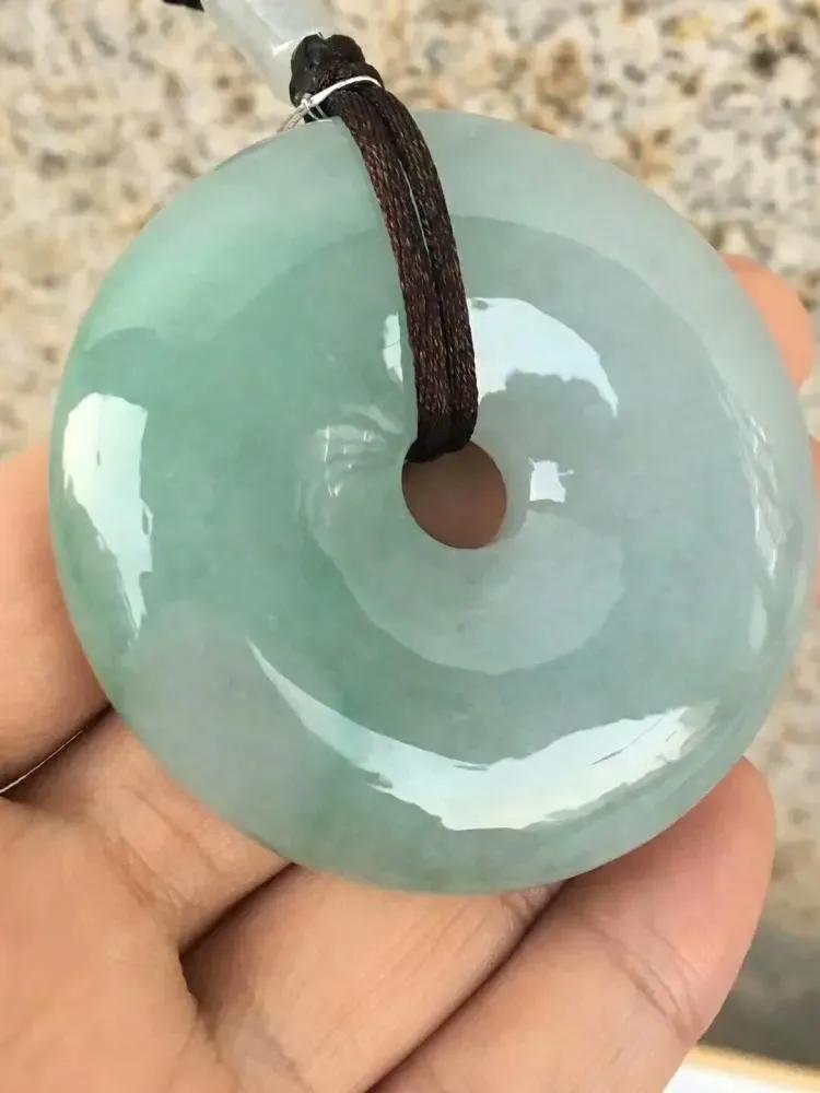 选购翡翠时如何关注翡翠的种水色,翡翠学雕