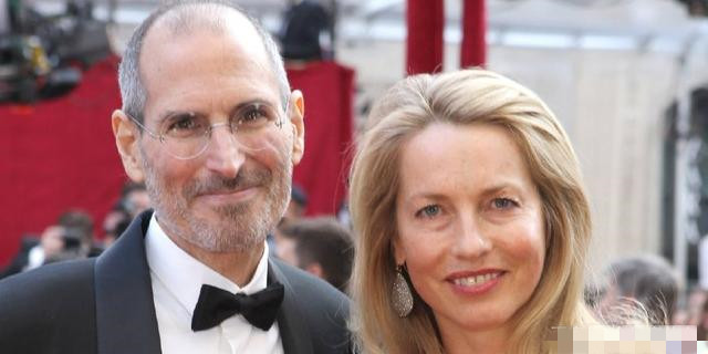 苹果弃女丽萨：不被乔布斯承认的长女，父亲临死前还羞辱她像厕所